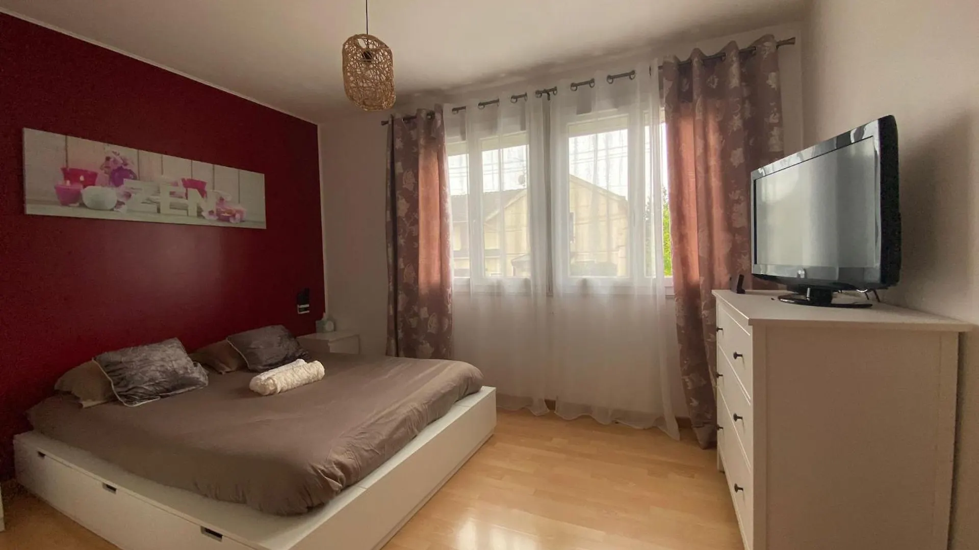 بيت للعطل Maison 3 Pieces Avec Jardin Morangis  فرنسا