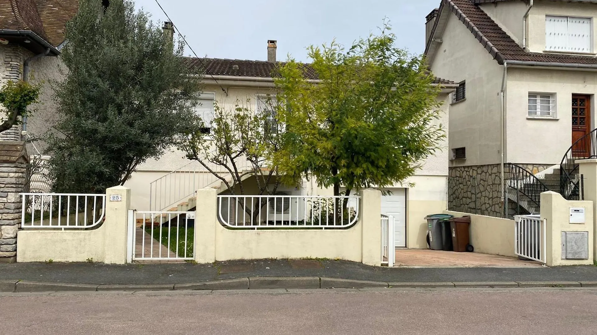 Maison 3 Pieces Avec Jardin Morangis  فرنسا